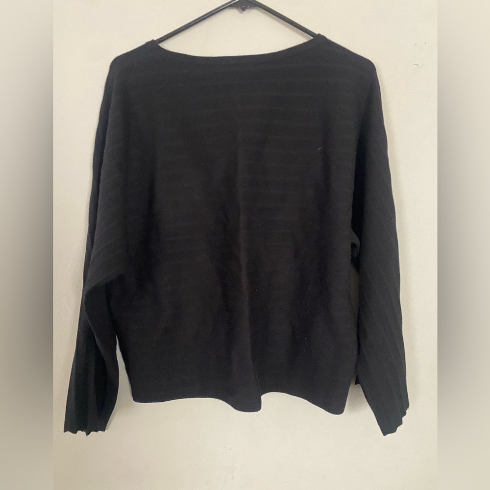 T Tahari Black Women's Crewneck Textured Sweater - Picture 4 of 7